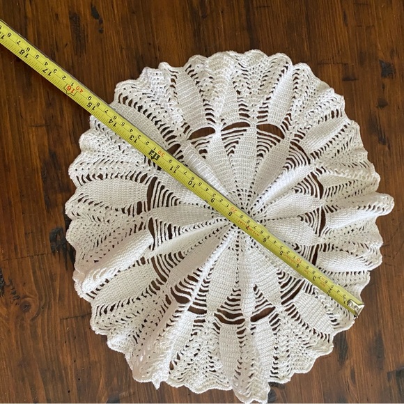 Collectible Beautiful Handmade Crocheted Doily Off White 15" - Picture 5 of 6